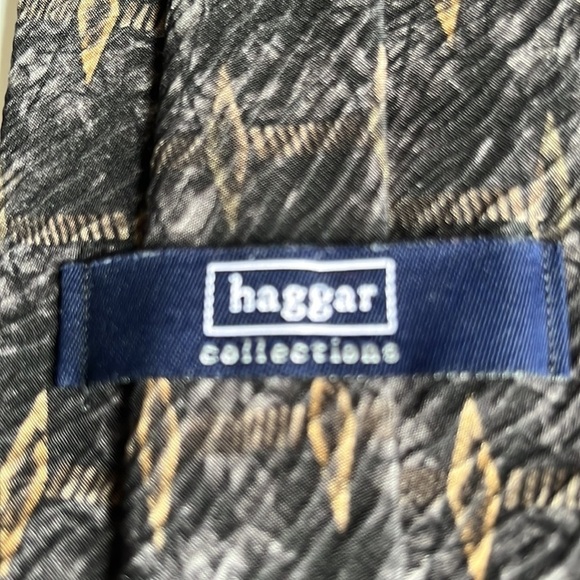Haggar collections Silk Pattern Tie - Picture 9 of 13